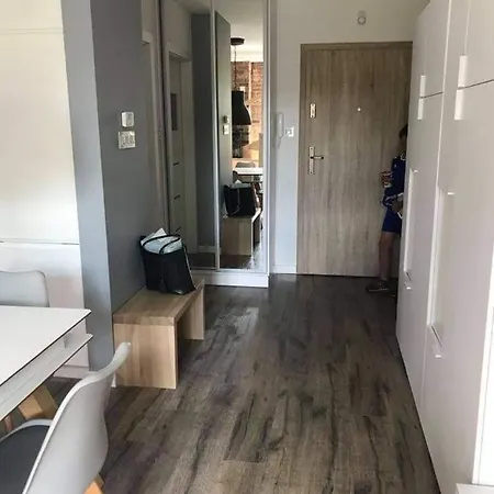 Podgorze * شكلارسكا بوريبا